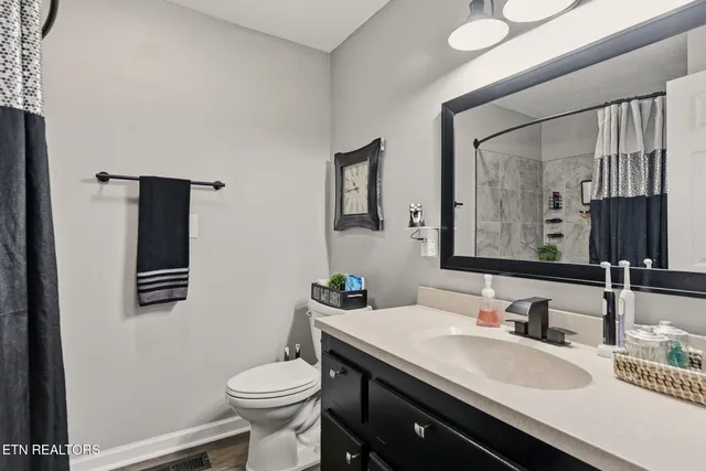 $575,000 | 109 Oakview Drive, Kingston, TN 37763