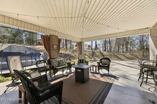 $575,000 | 109 Oakview Drive, Kingston, TN 37763