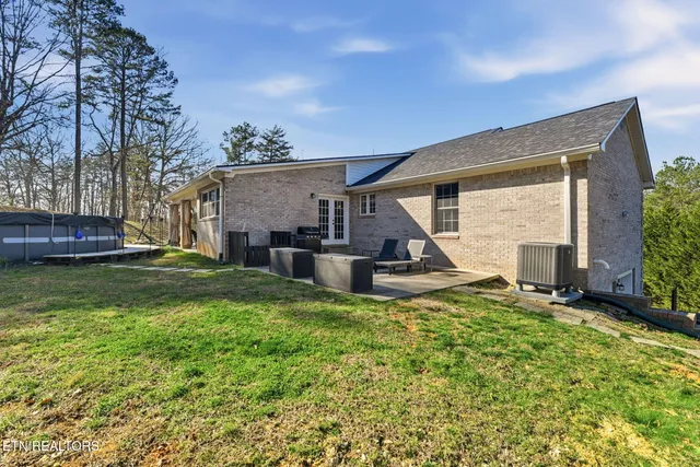 $575,000 | 109 Oakview Drive, Kingston, TN 37763