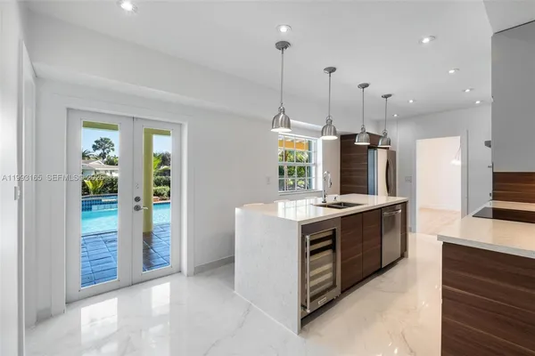 $2,249,000 | 11401 Southwest 72nd Place, Pinecrest, FL 33156