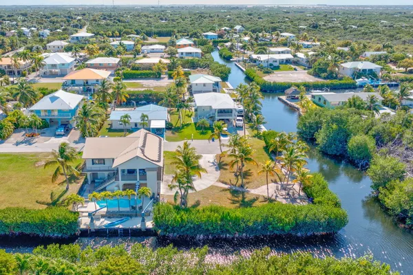 $1,199,000 | 30329 Heron Lane, Big Pine Key, FL 33043