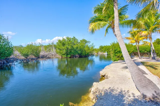 $1,199,000 | 30329 Heron Lane, Big Pine Key, FL 33043