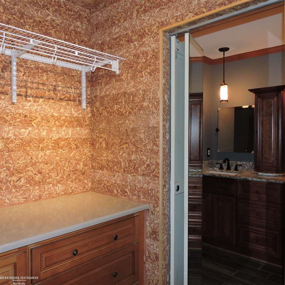 227 Old Perch Road Rochester Hills, MI 48309 - Photo 17 of 48