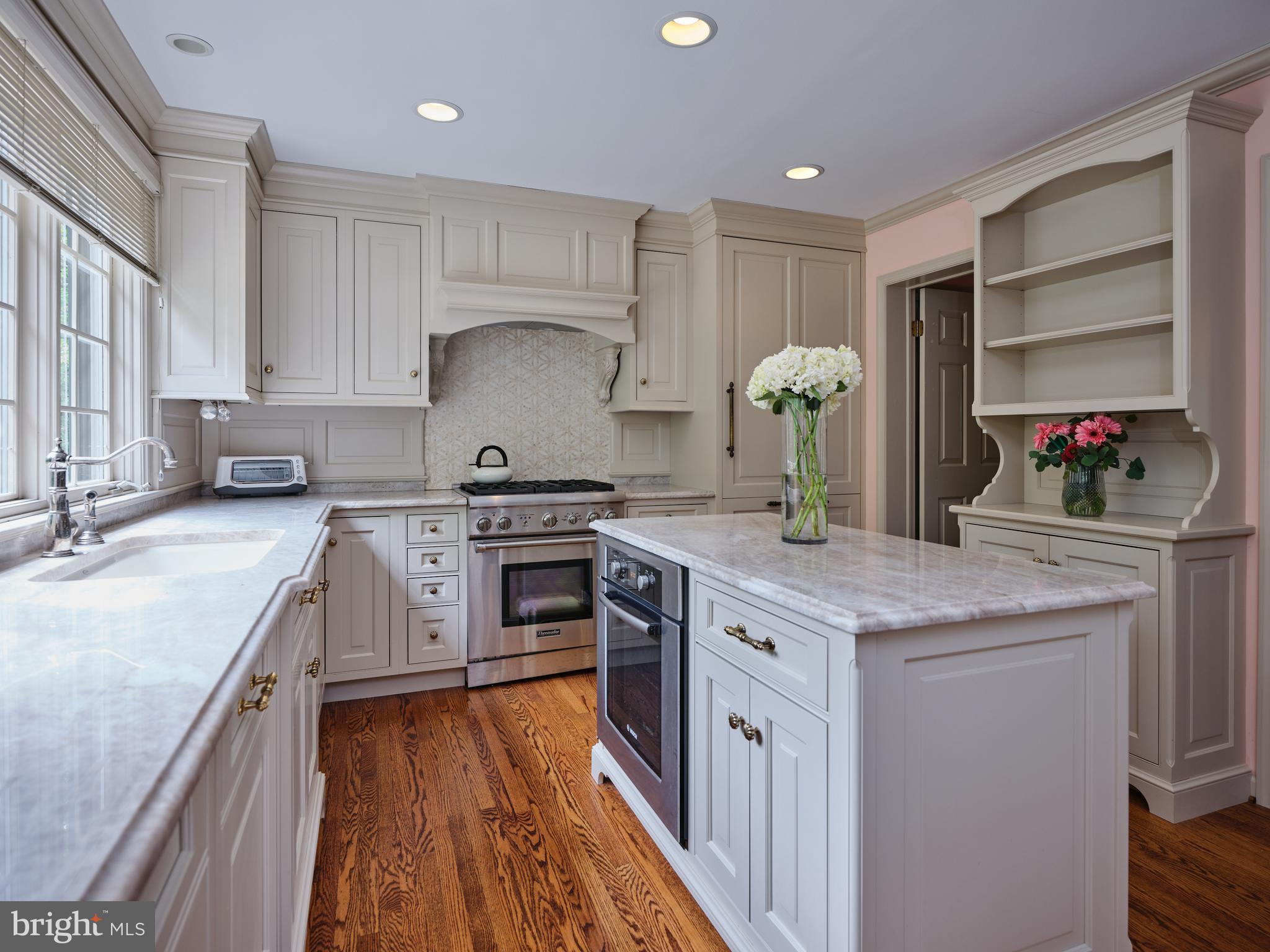 220 Hedgemere Drive Devon, PA 19333 - Photo 15 of 34 Kitchen