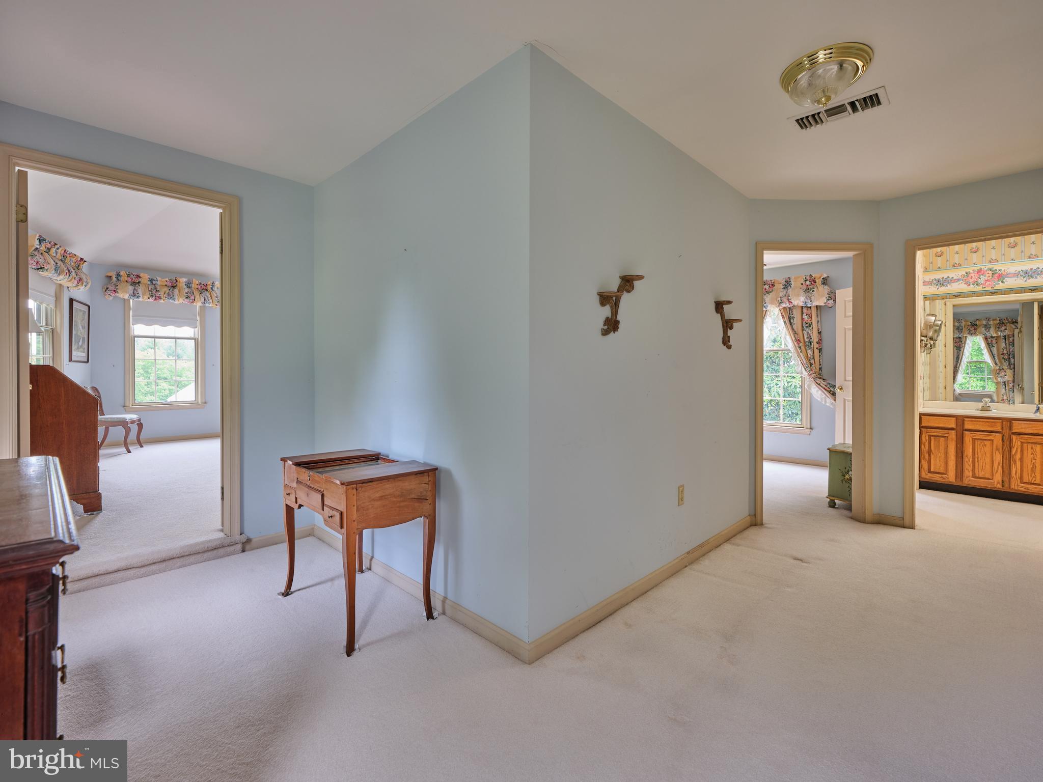 220 Hedgemere Drive Devon, PA 19333 - Photo 24 of 34 Main Dressing area with closets