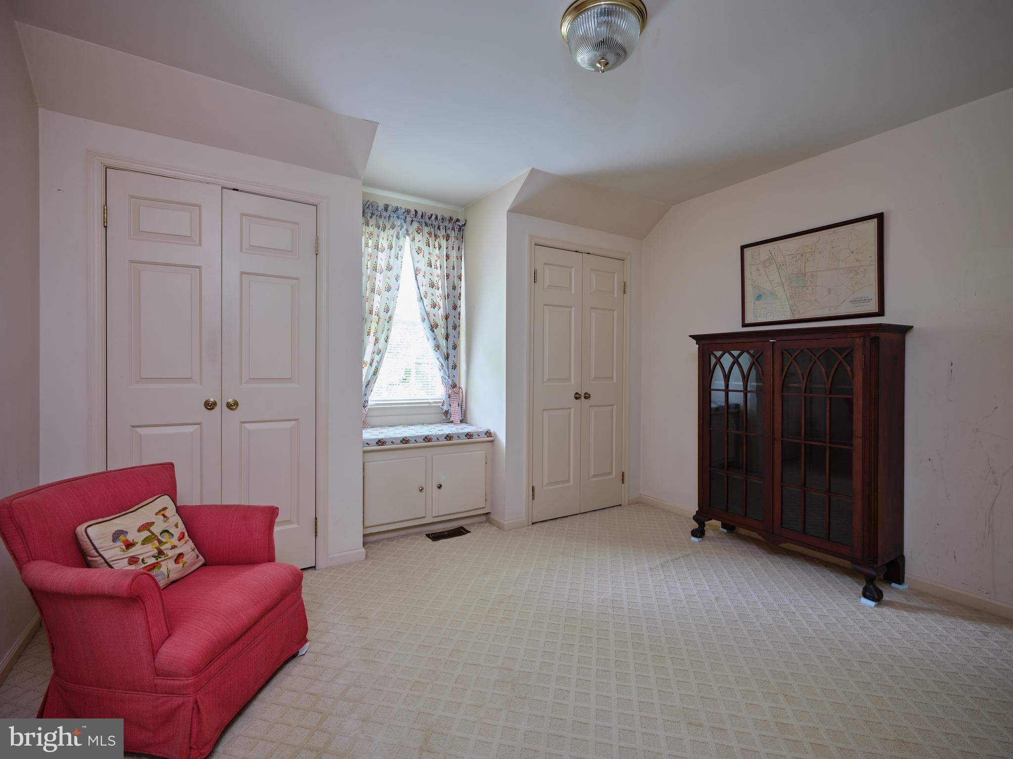 220 Hedgemere Drive Devon, PA 19333 - Photo 27 of 34 4th Bedroom