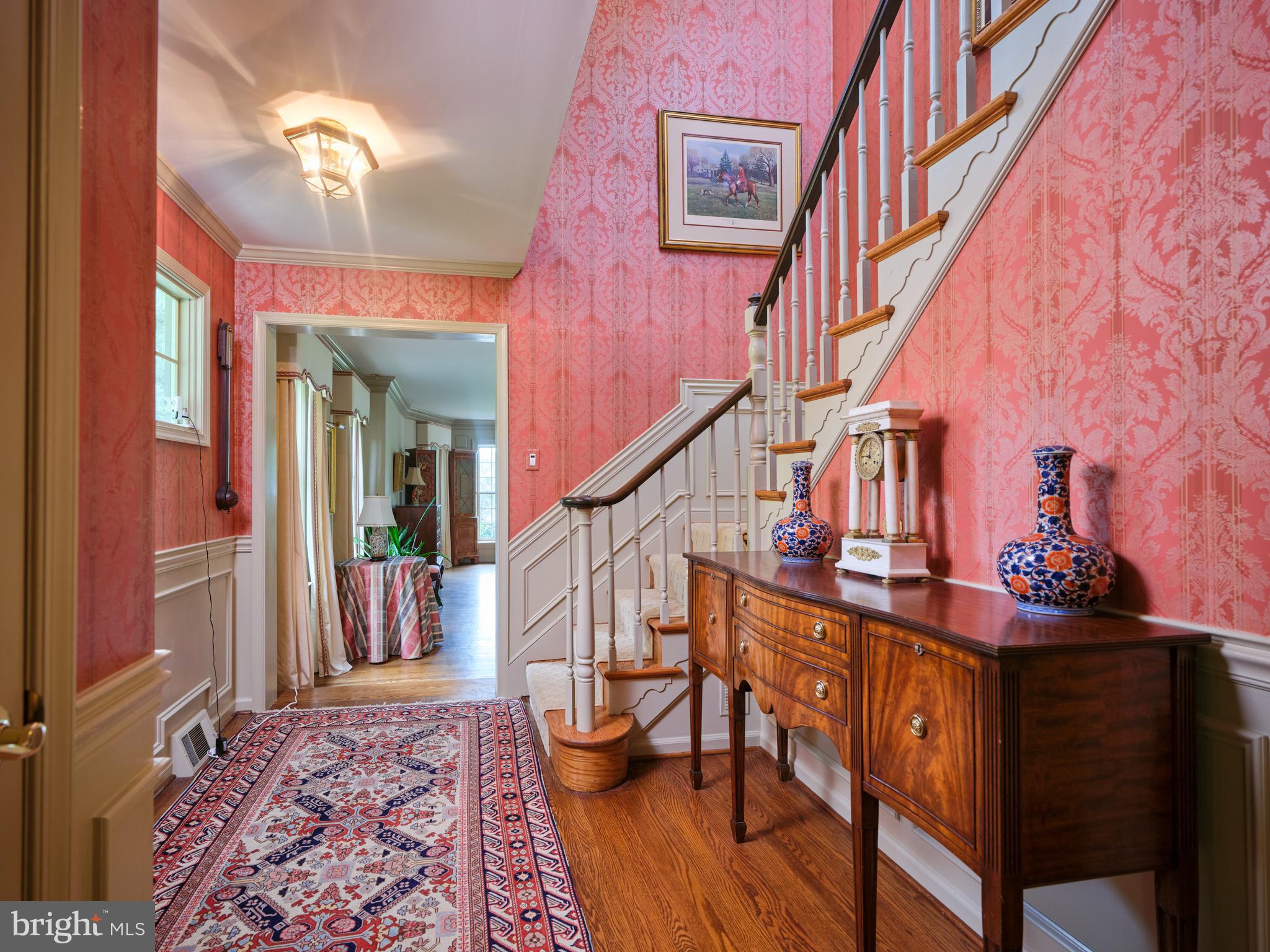 220 Hedgemere Drive Devon, PA 19333 - Photo 4 of 34 Entry