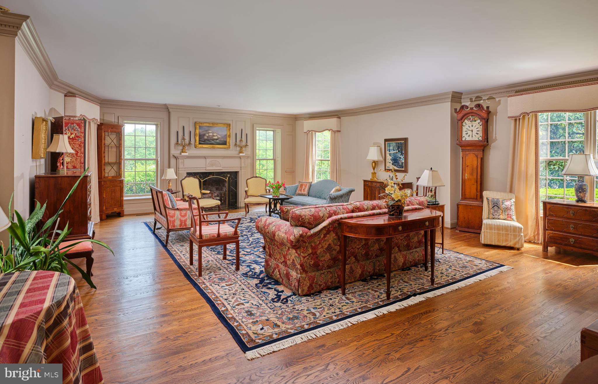 220 Hedgemere Drive Devon, PA 19333 - Photo 5 of 34 Living Room