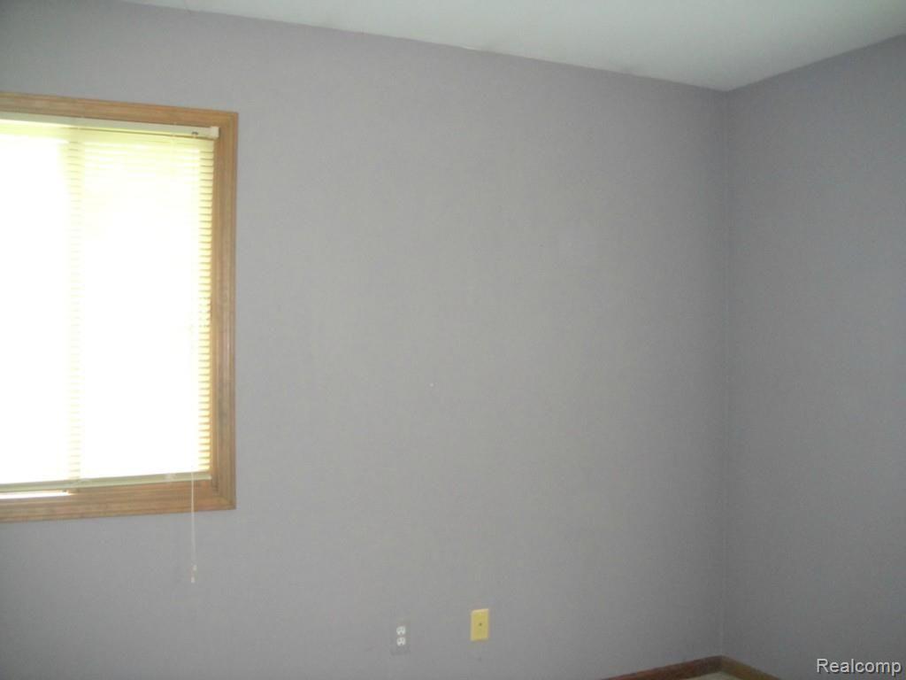 3366 Dutcher Road Howell, MI 48843 - Photo 9 of 20 Bedroom.jpg