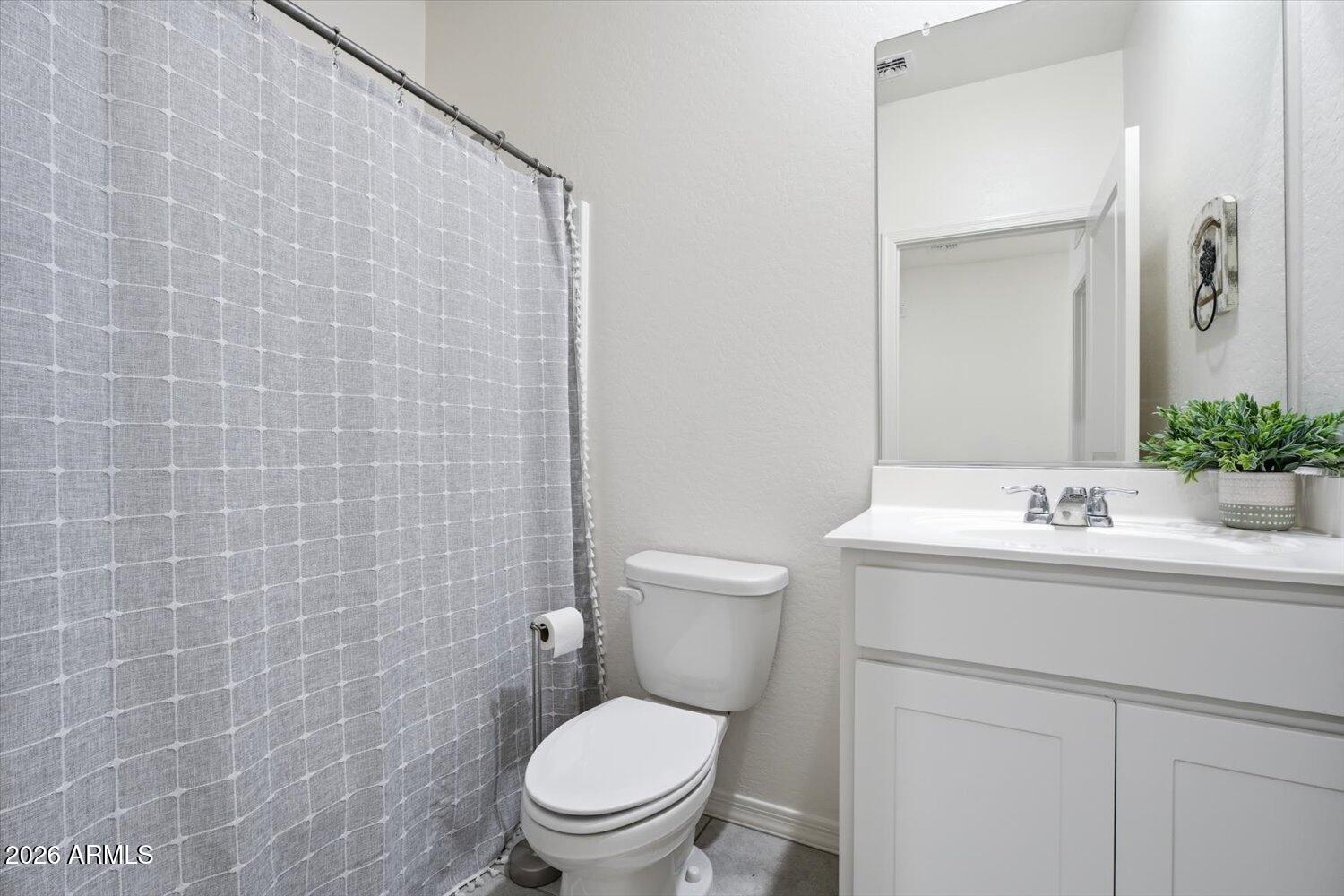 47661 West Old Timer Road Maricopa, AZ 85139 - Photo 19 of 24 Guest bath