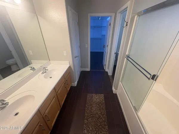 $3,005 | 17633 North 41st Street, Phoenix, AZ 85032