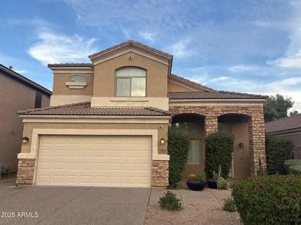 $3,005 | 17633 North 41st Street, Phoenix, AZ 85032