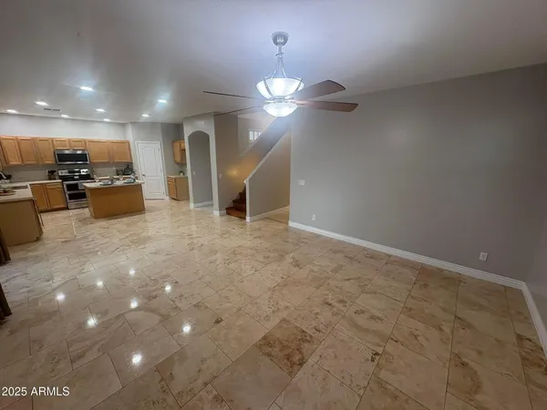 $3,005 | 17633 North 41st Street, Phoenix, AZ 85032