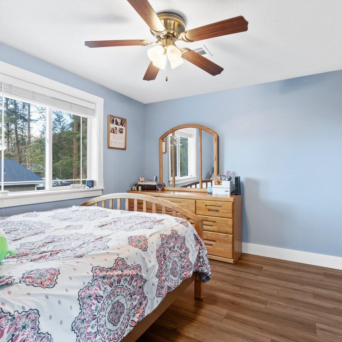 1338 Summit Loop Grants Pass, OR 97527 - Photo 15 of 34 16