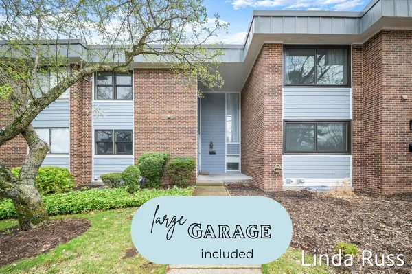 $298,000 | 2440 East Collier Avenue Southeast, Grand Rapids, MI 49546