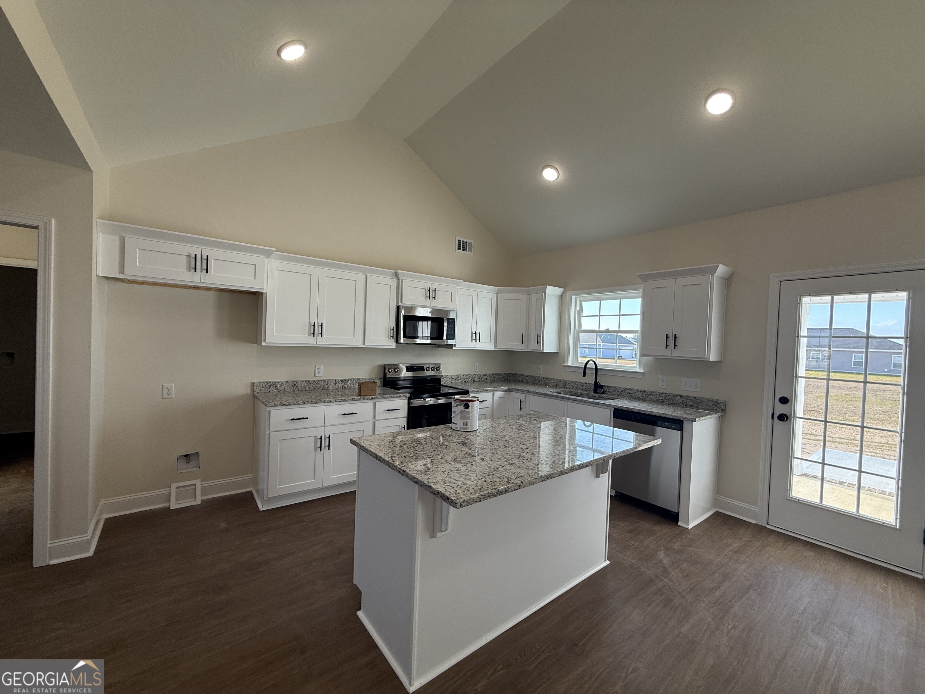 66 Pampas Road Statesboro, GA 30458 - Photo 3 of 15