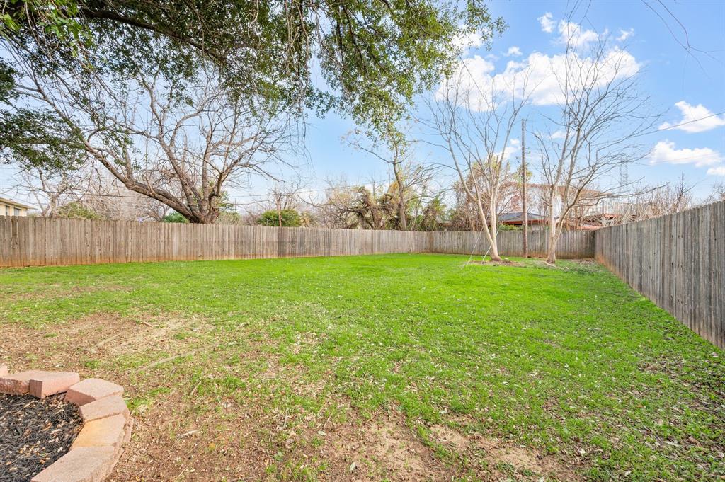 308 Wanda Way Hurst, TX 76053 - Photo 25 of 31