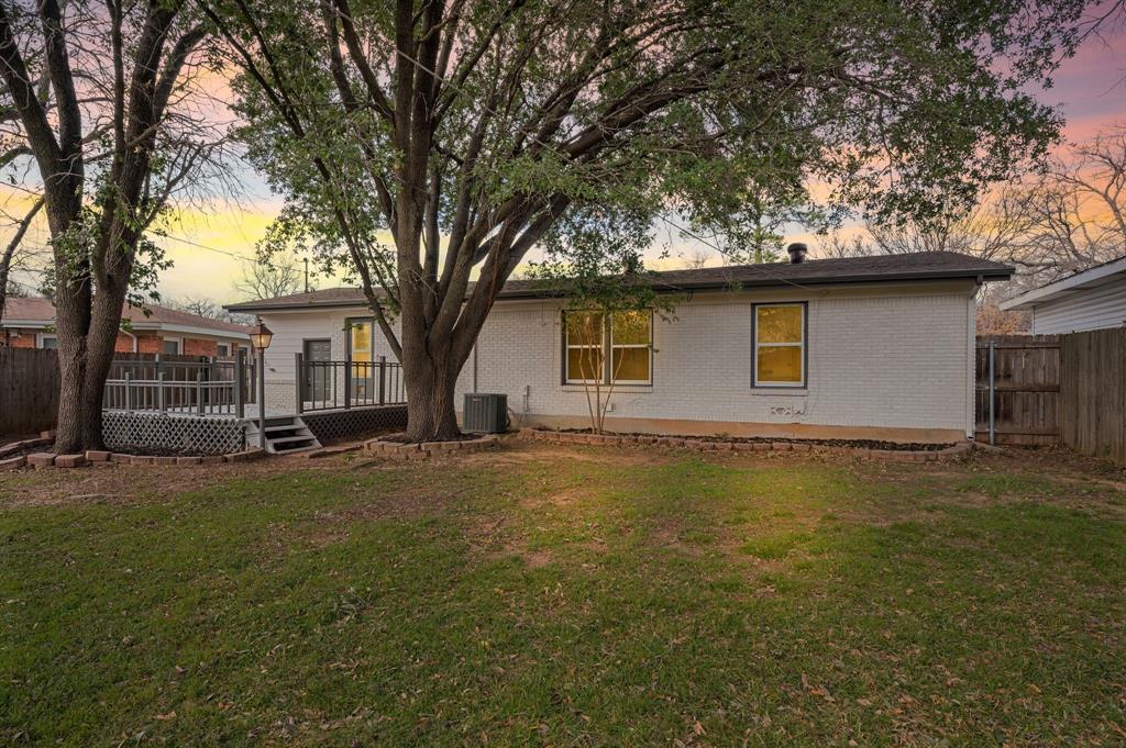 308 Wanda Way Hurst, TX 76053 - Photo 28 of 31