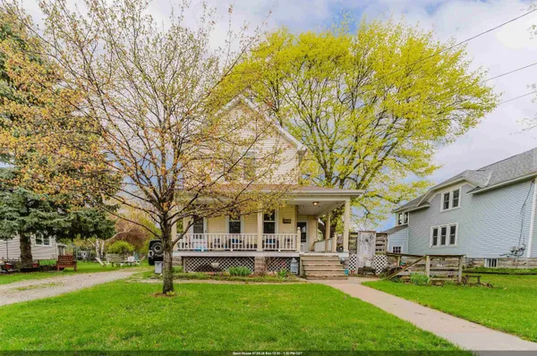 $250,000 | 332 Rosalia Street, Oshkosh, WI 54901
