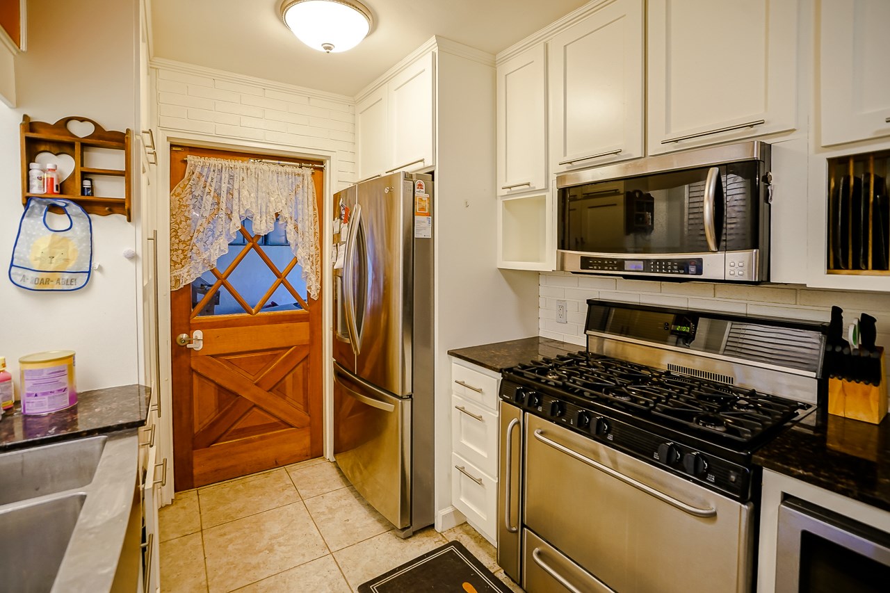 1400 Sheridan Road Pekin, IL 61554 - Photo 4 of 26