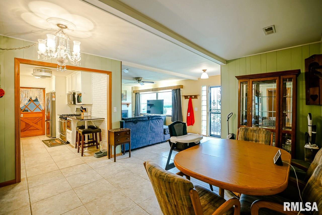 1400 Sheridan Road Pekin, IL 61554 - Photo 8 of 26