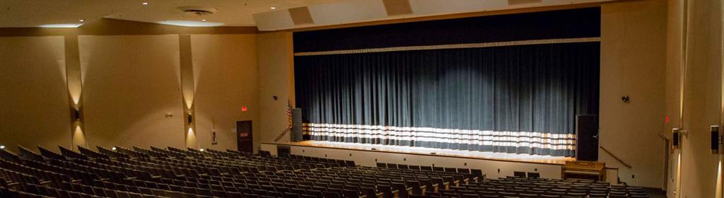 104 Westbury East, Unit 104 Deerfield Beach, FL 33442 - Photo 33 of 40 a bathroom with a window