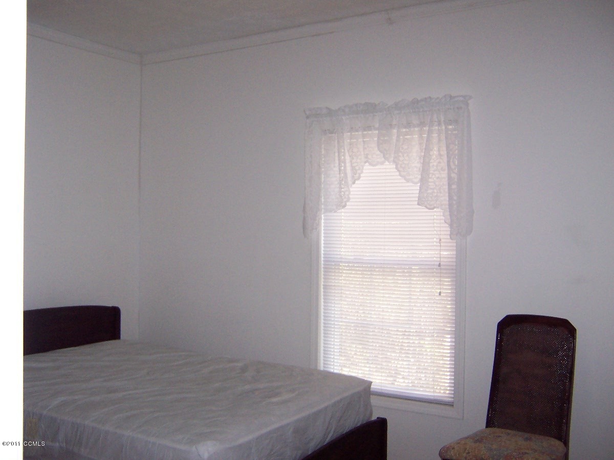 226 Community Road Davis, NC 28524 - Photo 17 of 25 Guest Rm
