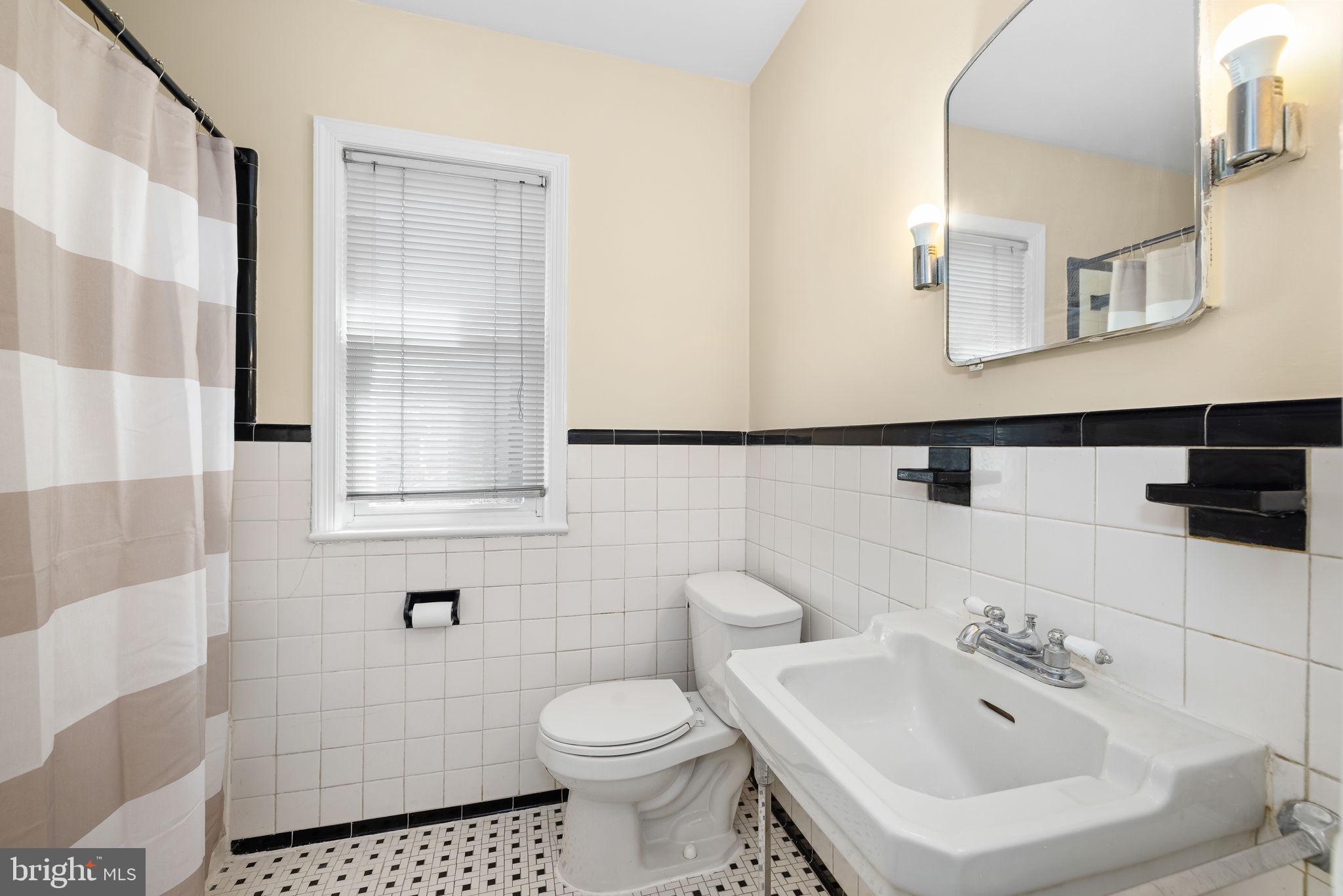 3948 Morrison Street Northwest Washington, DC 20015 - Photo 15 of 22 Second Floor Full Bath