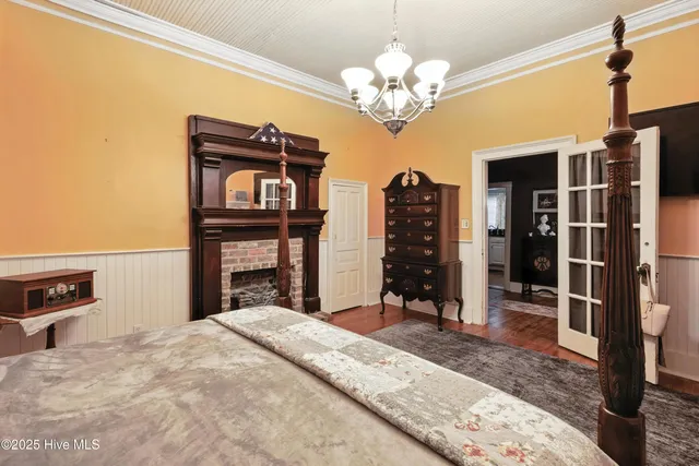 $415,000 | 207 South Walker Street, Burgaw, NC 28425