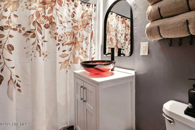 $415,000 | 207 South Walker Street, Burgaw, NC 28425