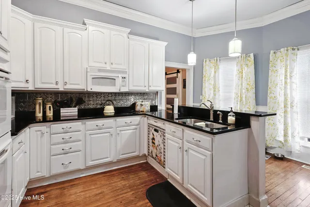 $415,000 | 207 South Walker Street, Burgaw, NC 28425