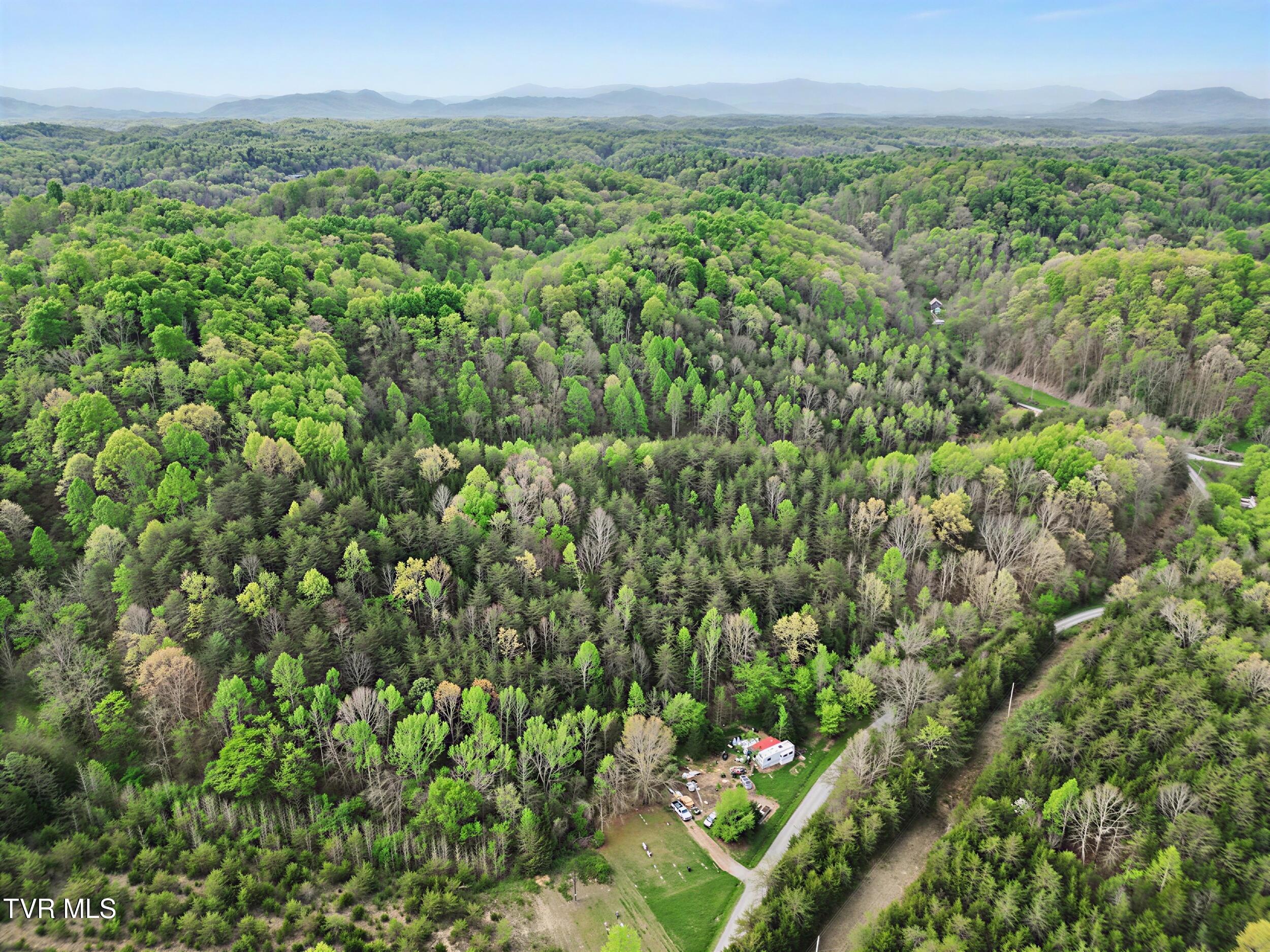 2692 Bear Creek Road Bybee, TN 37713 - Photo 22 of 25 17_2