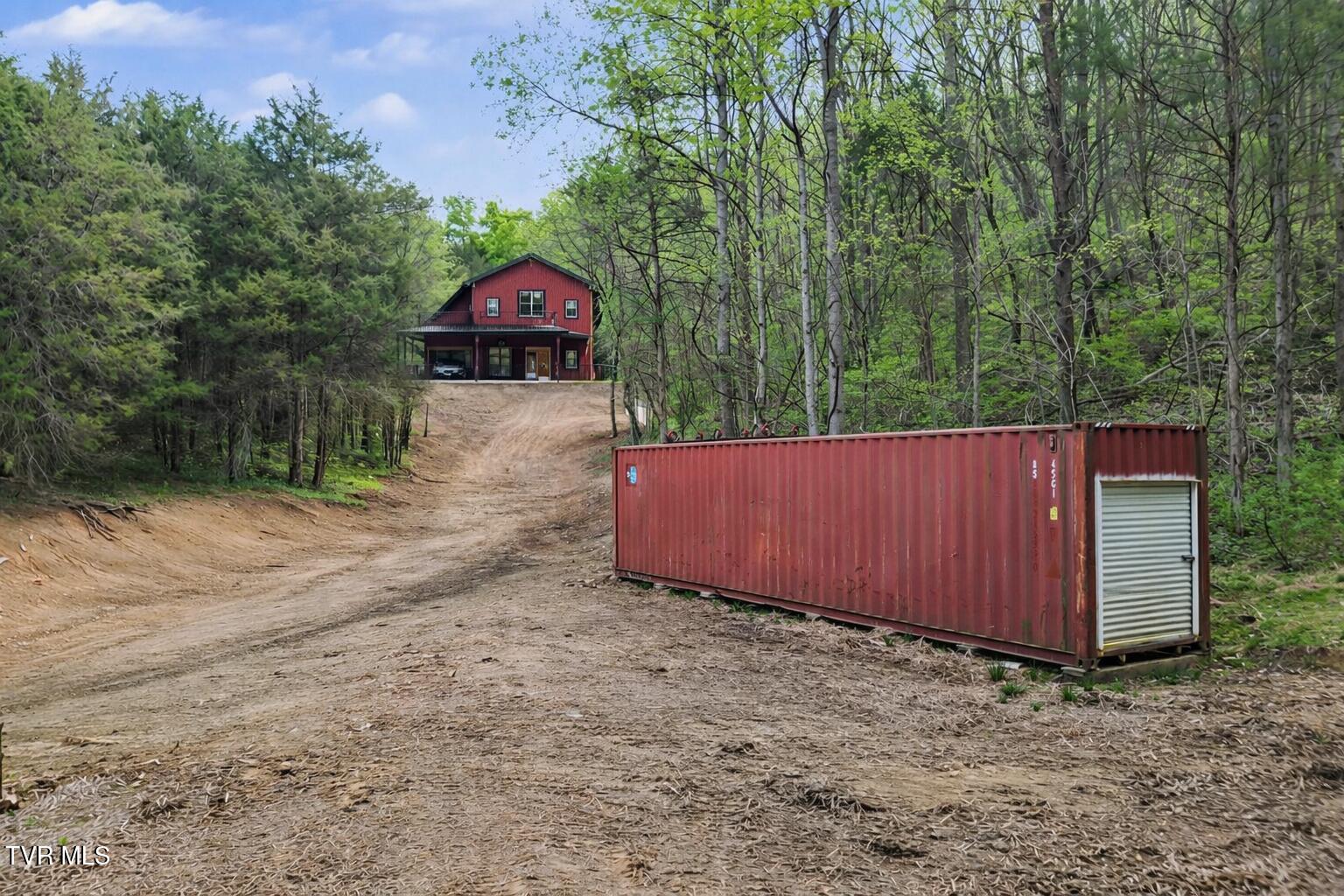 2692 Bear Creek Road Bybee, TN 37713 - Photo 6 of 25 D72D7A3A-3C39-4E94-B5E7-B2B48C7E3783
