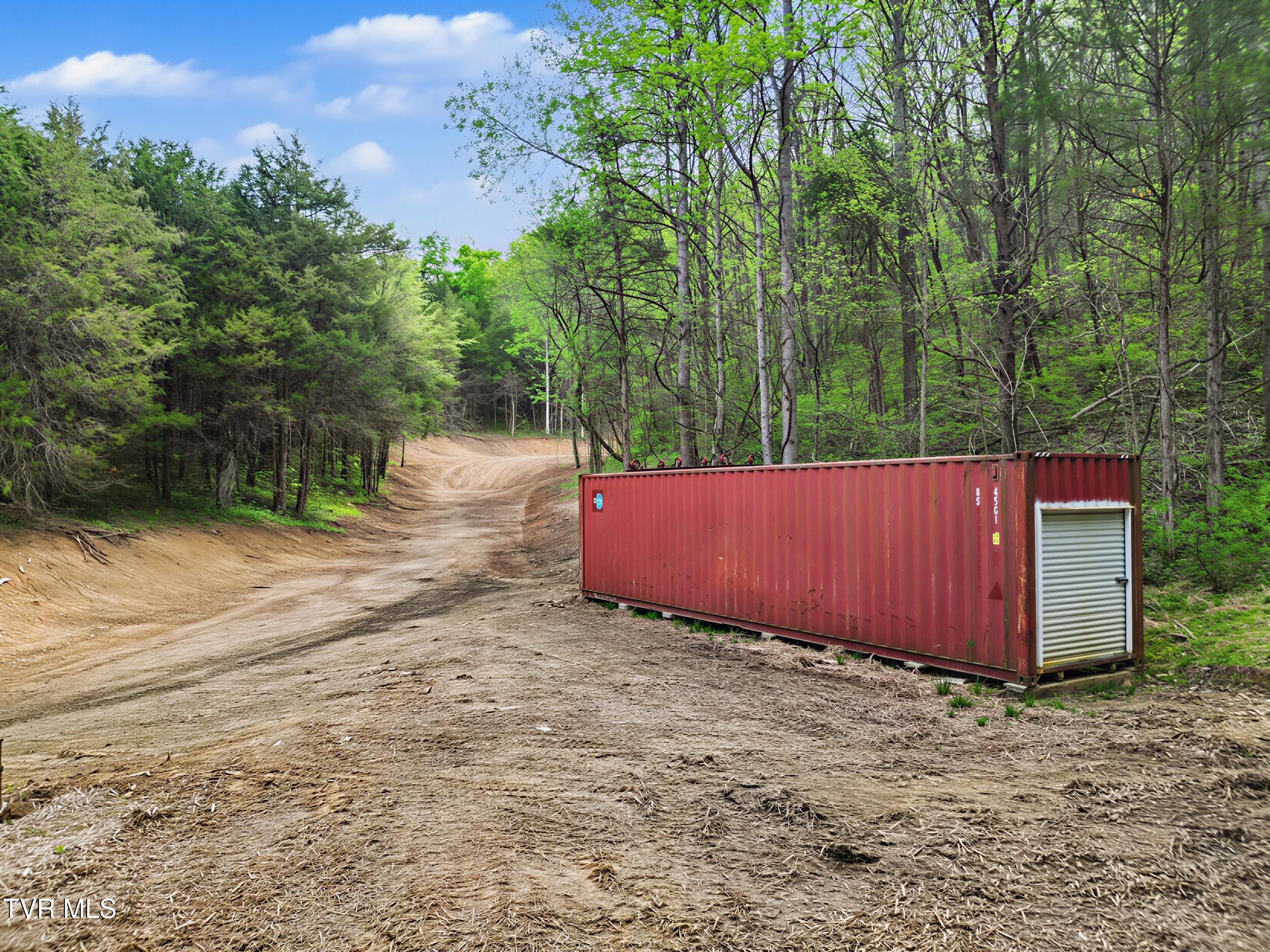 2692 Bear Creek Road Bybee, TN 37713 - Photo 7 of 25 11_19