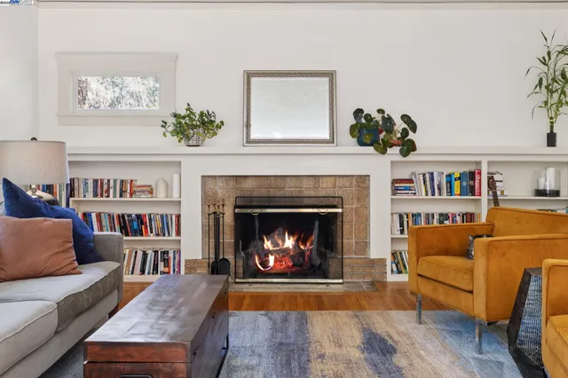 $995,000 | 2825 Piedmont Avenue, Berkeley, CA 94705