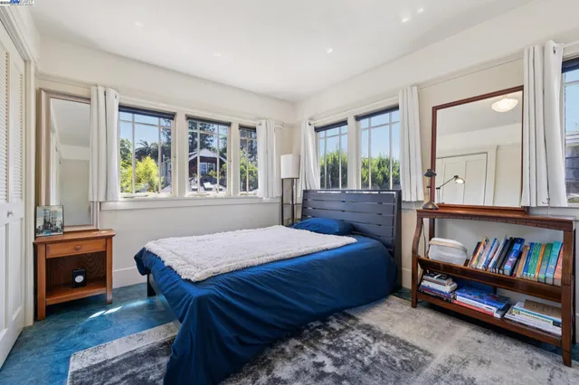$995,000 | 2825 Piedmont Avenue, Berkeley, CA 94705