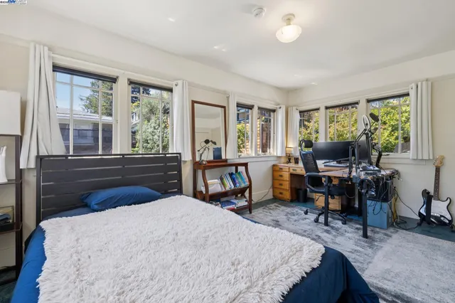 $995,000 | 2825 Piedmont Avenue, Berkeley, CA 94705
