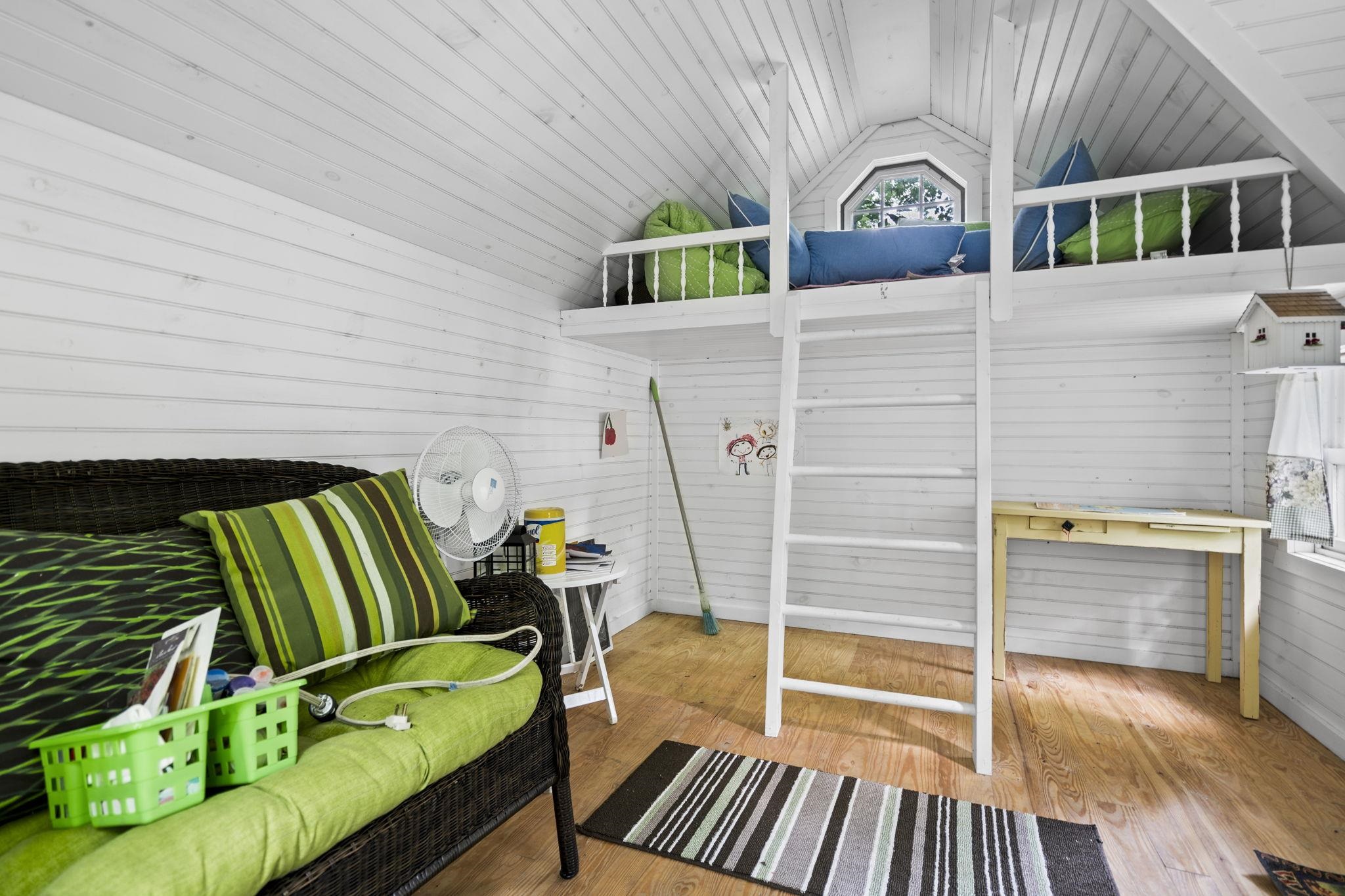 4590 Weathering Heights Road Traverse City, MI 49686 - Photo 16 of 36 Gallery Image 16