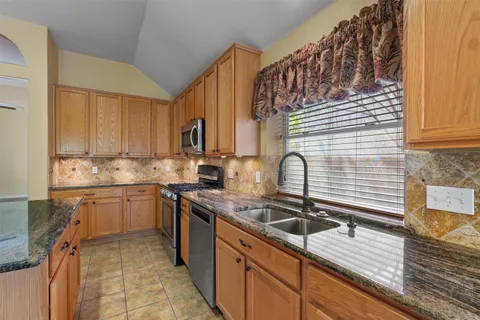 $400,000 | 6814 Thistle Hill Way, Austin, TX 78754
