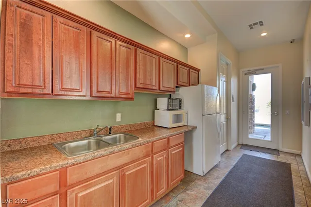 $375,000 | 233 Bighorn Drive, Boulder City, NV 89005