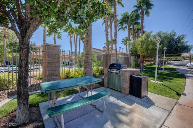 $375,000 | 233 Bighorn Drive, Boulder City, NV 89005