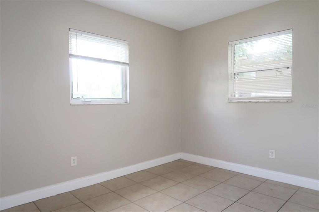 4109 West Arch Street Tampa, FL 33607 - Photo 11 of 14 an empty room with windows
