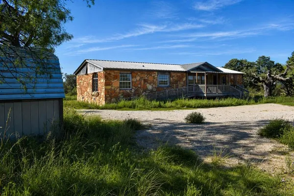 $275,000 | 85 Private Road 527, Melvin, TX 76858