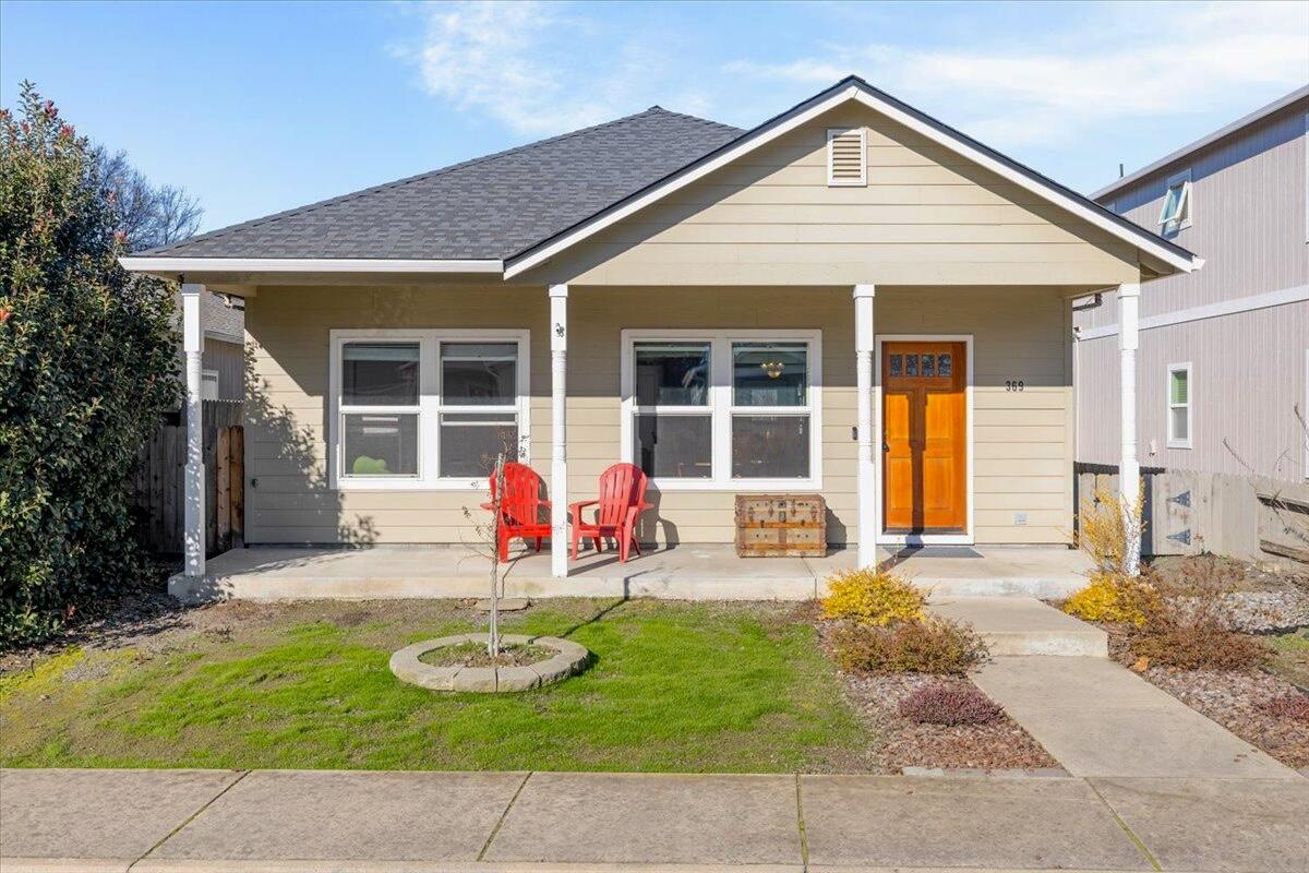 369 Cascade Drive Central Point, OR 97502 - Photo 1 of 42 360_Cascade_1