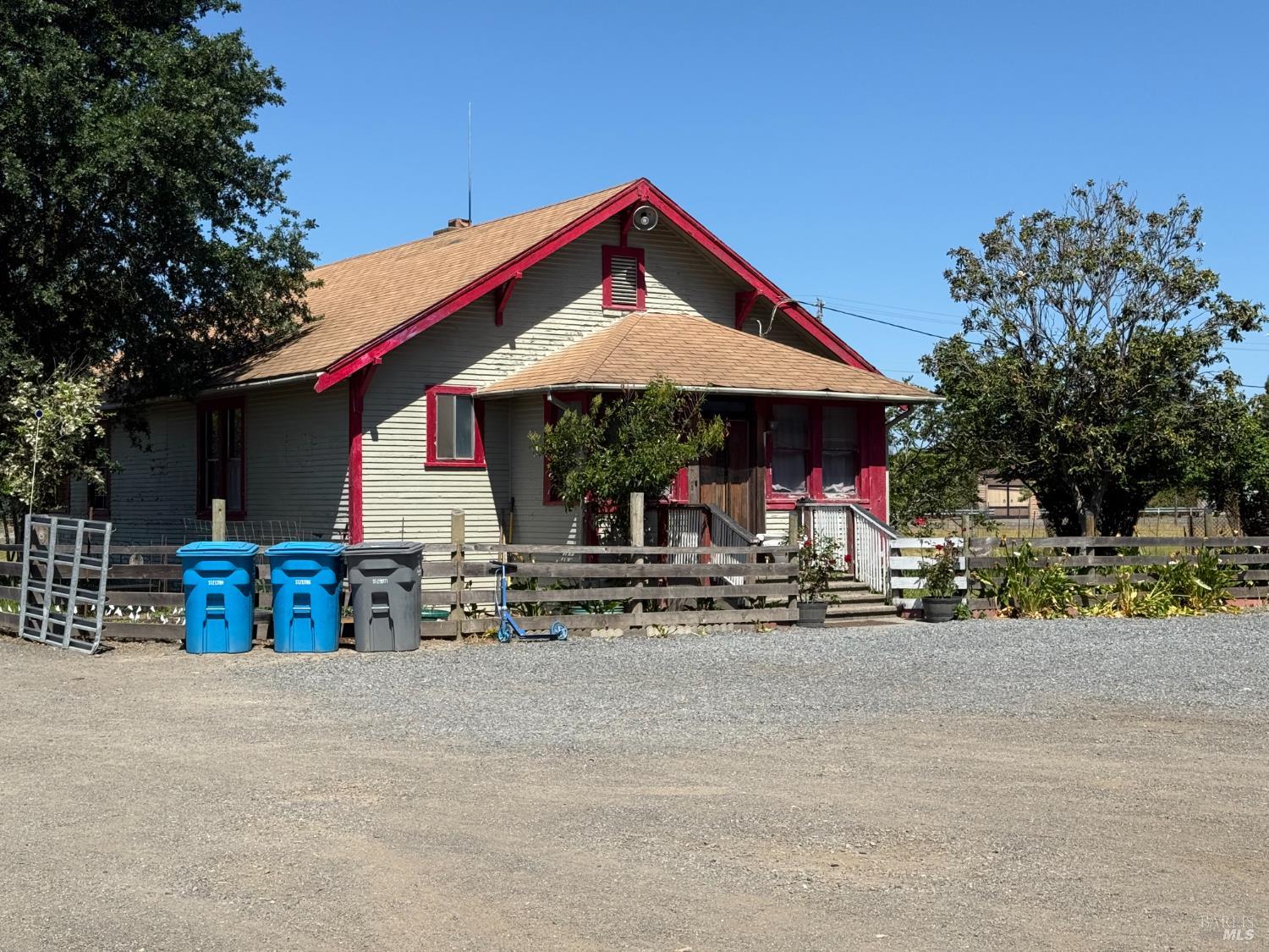 2082 Fulton Road Santa Rosa, CA 95403 - Photo 12 of 28 a view of a house with sitting area