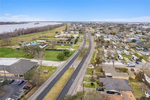 $995,000 | 11204 Jefferson Highway, River Ridge, LA 70123