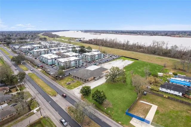 $995,000 | 11204 Jefferson Highway, River Ridge, LA 70123