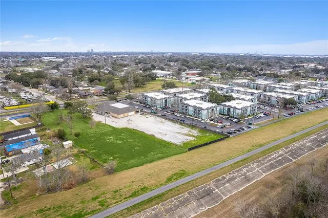 $995,000 | 11204 Jefferson Highway, River Ridge, LA 70123