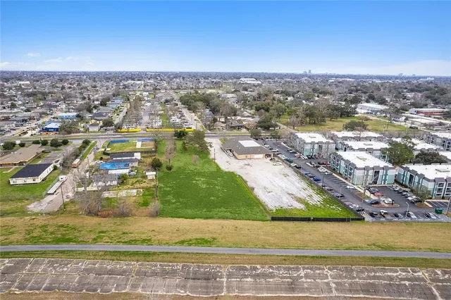 $995,000 | 11204 Jefferson Highway, River Ridge, LA 70123