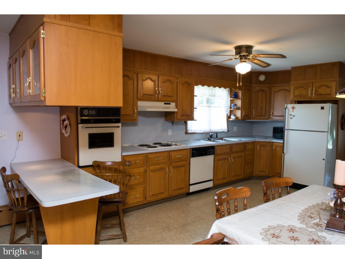 4072 Lime Kiln Road Allentown, PA 18104 - Photo 8 of 22